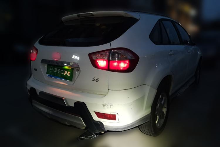 Used BYD S6 2013 Platinum Edition 2.0L Manual Luxury Model Rear Right 45 Deg