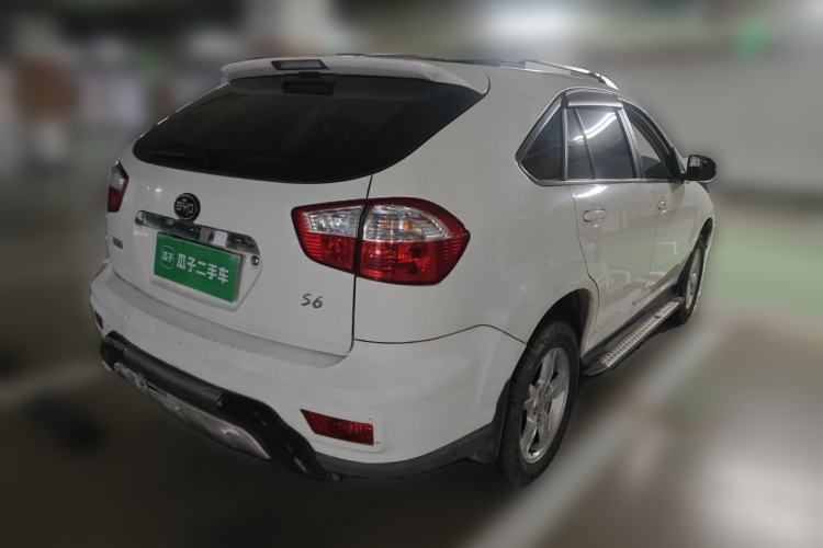 Used BYD S6 2013 Platinum Edition 2.0L Manual Luxury Model Rear Right 45 Deg