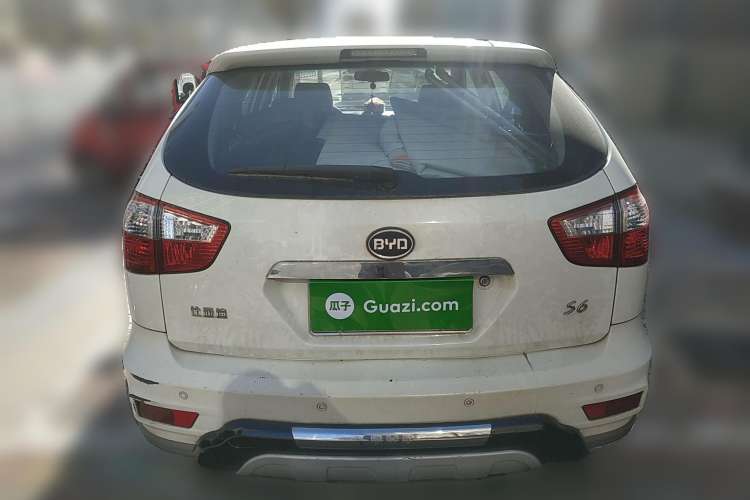 Used BYD S6 2013 Platinum Edition 2.0L Manual Luxury Model Rear