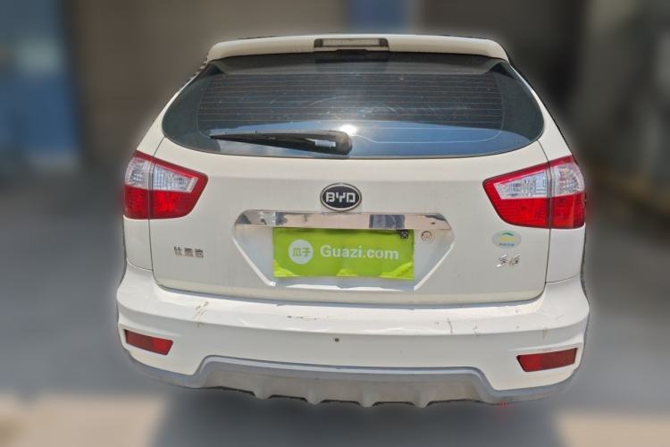 Used BYD S6 2013 Jingyue Edition 2.0L Manual Luxury Model 5 Seats Rear