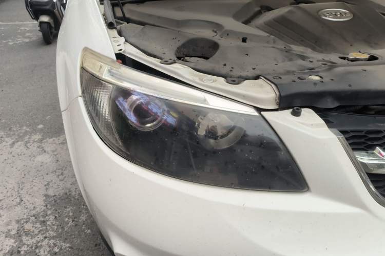 Used BYD S6 2013 Platinum Edition 2.0L Manual Elite Model Right Front Headlight