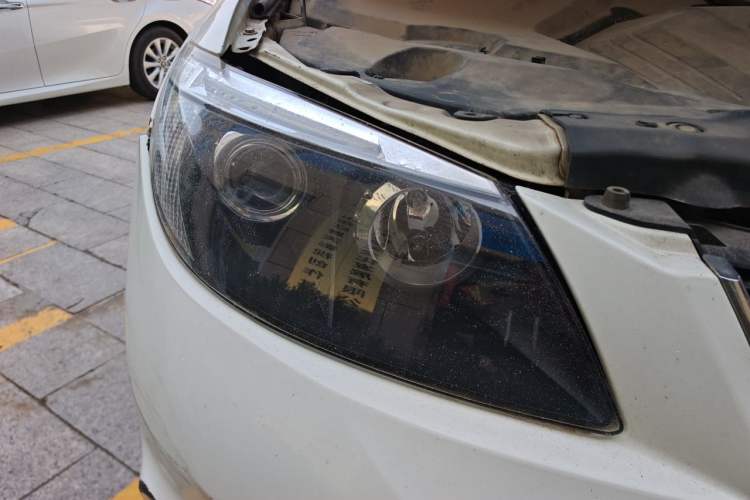Used BYD S6 2013 Platinum Edition 2.0L Manual Luxury Model Right Front Headlight