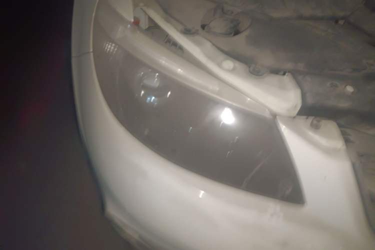 Used BYD S6 2013 Platinum Edition 2.4L Automatic Luxury Model Right Front Headlight
