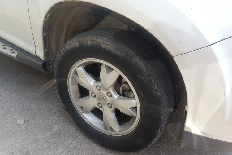 Used BYD S6 2013 Jingyue Edition 2.0L Manual Luxury Model 5 Seats Right Front Wheel Hub
