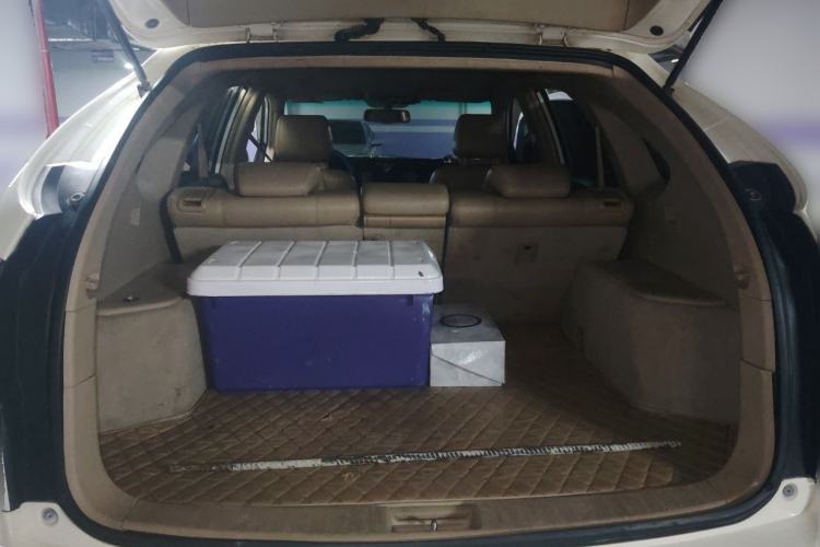 Used BYD S6 2013 Jingyue Edition 2.0L Manual Luxury Model 5 Seats Trunk