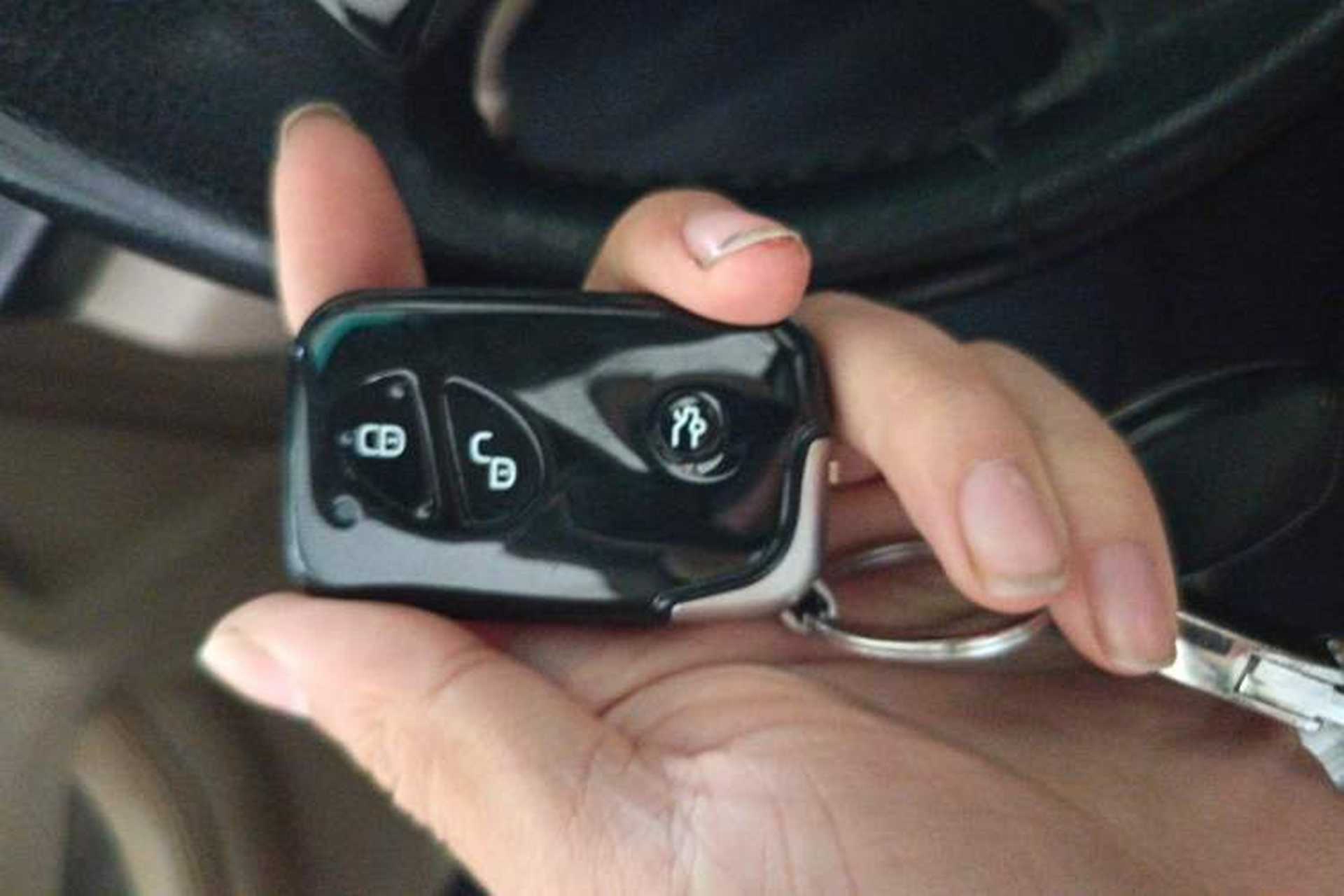 Used BYD S6 2013 Platinum Edition 2.0L Manual Luxury Model Vehicle Key