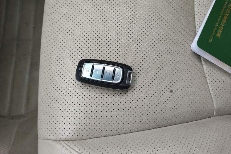 Used BYD S6 2013 Platinum Edition 2.0L Manual Luxury Model Vehicle Key