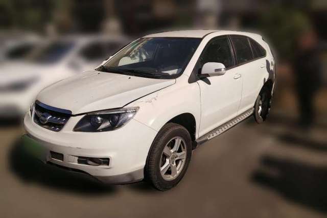Used BYD S6 2013 Platinum Edition 2.0L Manual Luxury Model