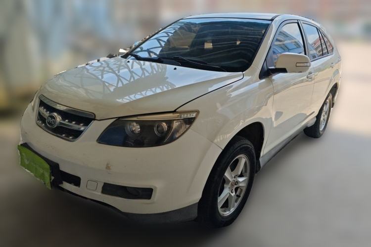 Used BYD S6 2013 Jingyue Edition 2.0L Manual Luxury Model 5 Seats Guazi used car, China used car export, Used car for sale, Used cars, Cheapest cars for sale