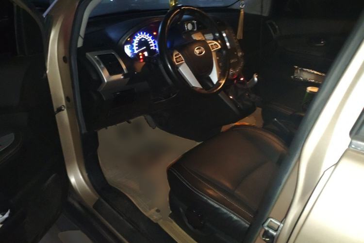 Used BYD S6 2013 Jingyue Edition 2.0L Manual Luxury Model 5 Seats Driver Seat