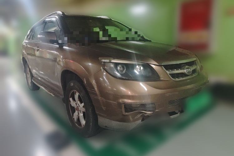 Used BYD S6 2013 Jingyue Edition 2.0L Manual Luxury Model 5 Seats Front Right 45 Deg