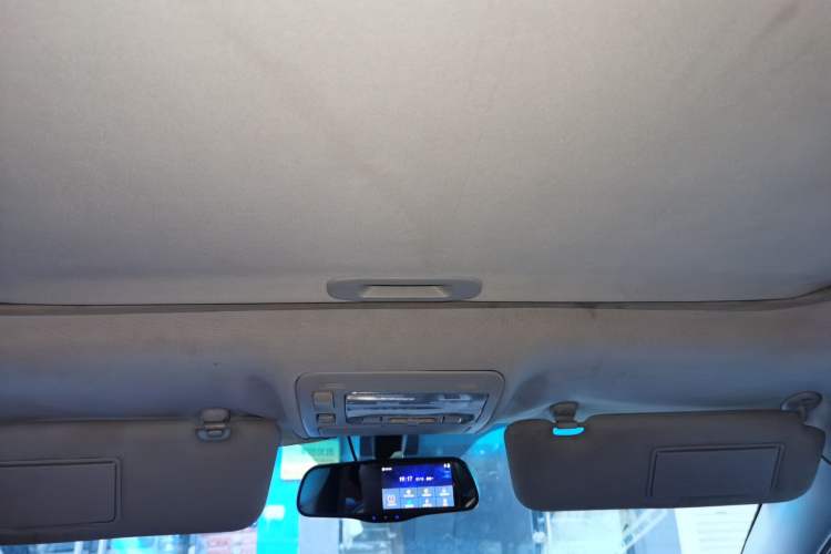Used BYD S6 2013 Jingyue Edition 2.0L Manual Luxury Model 5 Seats Headliner