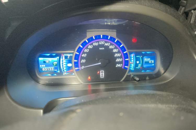 Used BYD S6 2013 Jingyue Edition 2.4L Automatic Luxury Model 5 Seats Instrument Cluster