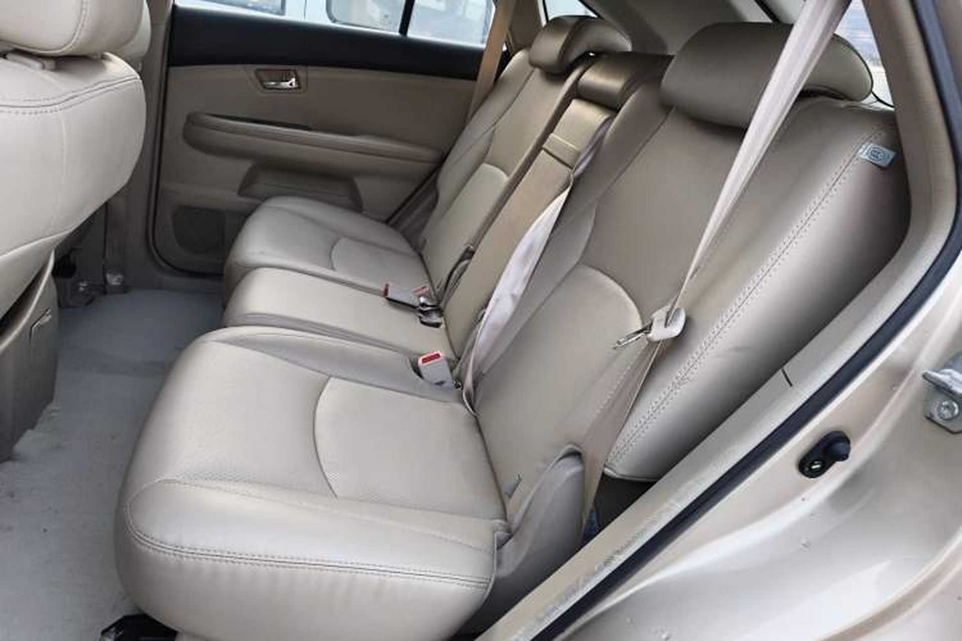 Used BYD S6 2013 Platinum Edition 2.4L Automatic Luxury Model Interior 4