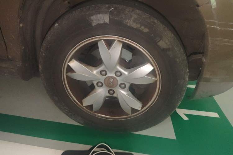 Used BYD S6 2013 Jingyue Edition 2.0L Manual Luxury Model 5 Seats Right Front Wheel Hub