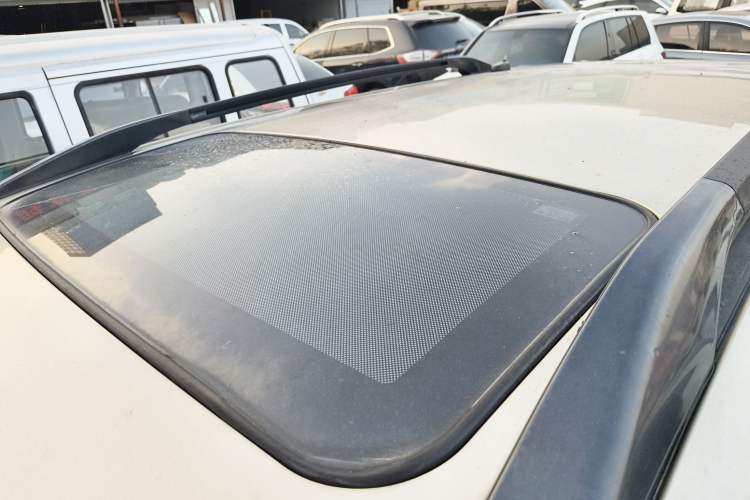 Used BYD S6 2013 Platinum Edition 2.4L Automatic Luxury Model Roof