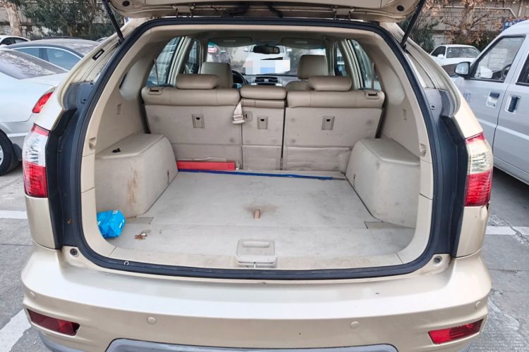 Used BYD S6 2013 Platinum Edition 2.4L Automatic Luxury Model Trunk