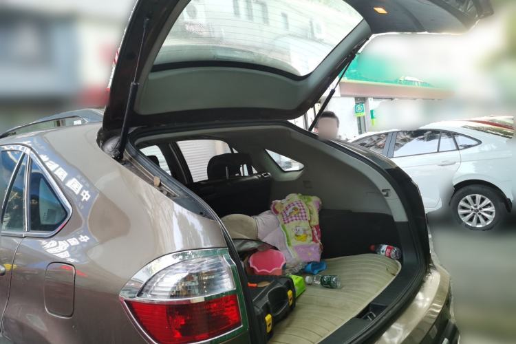 Used BYD S6 2013 Jingyue Edition 2.0L Manual Luxury Model 5 Seats Trunk