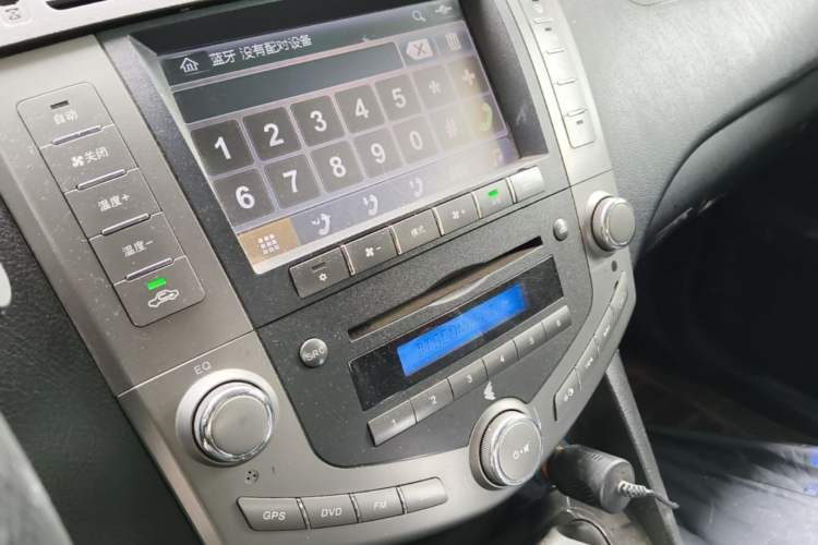 Used BYD S6 2014 2.0L Manual Luxury 5-Seater Audio And AC Panel