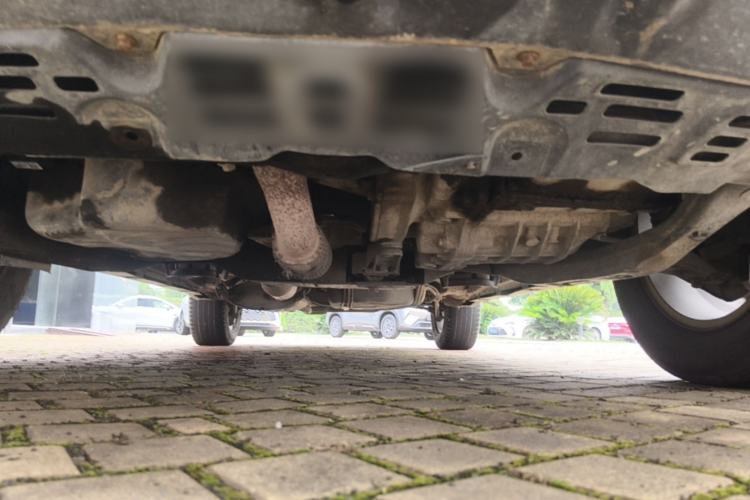 Used BYD S6 2014 2.4L Automatic Prestige 5-Seater Chassis Front