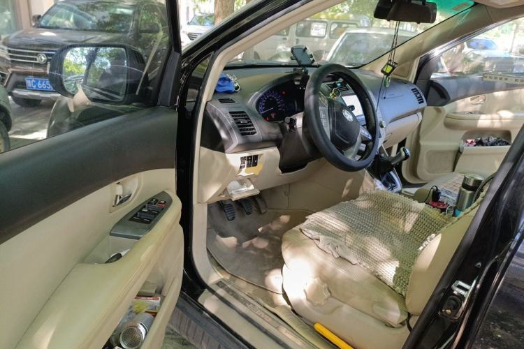 Used BYD S6 2014 2.0L Manual Luxury 5-Seater Driver Seat