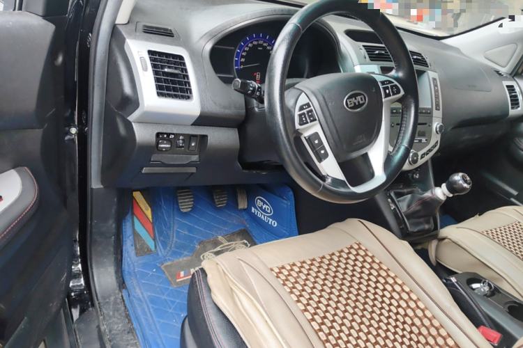 Used BYD S6 2014 1.5TI Manual Luxury 5-Seater Driver Seat