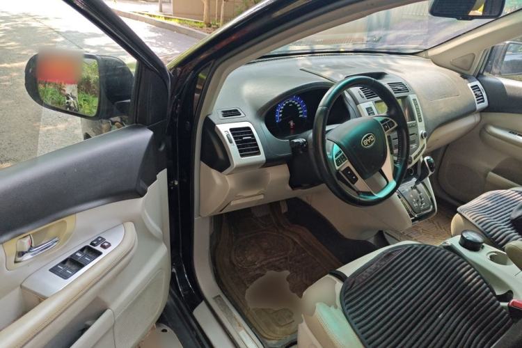 Used BYD S6 2014 2.4L Automatic Flagship 5-Seater Driver Seat