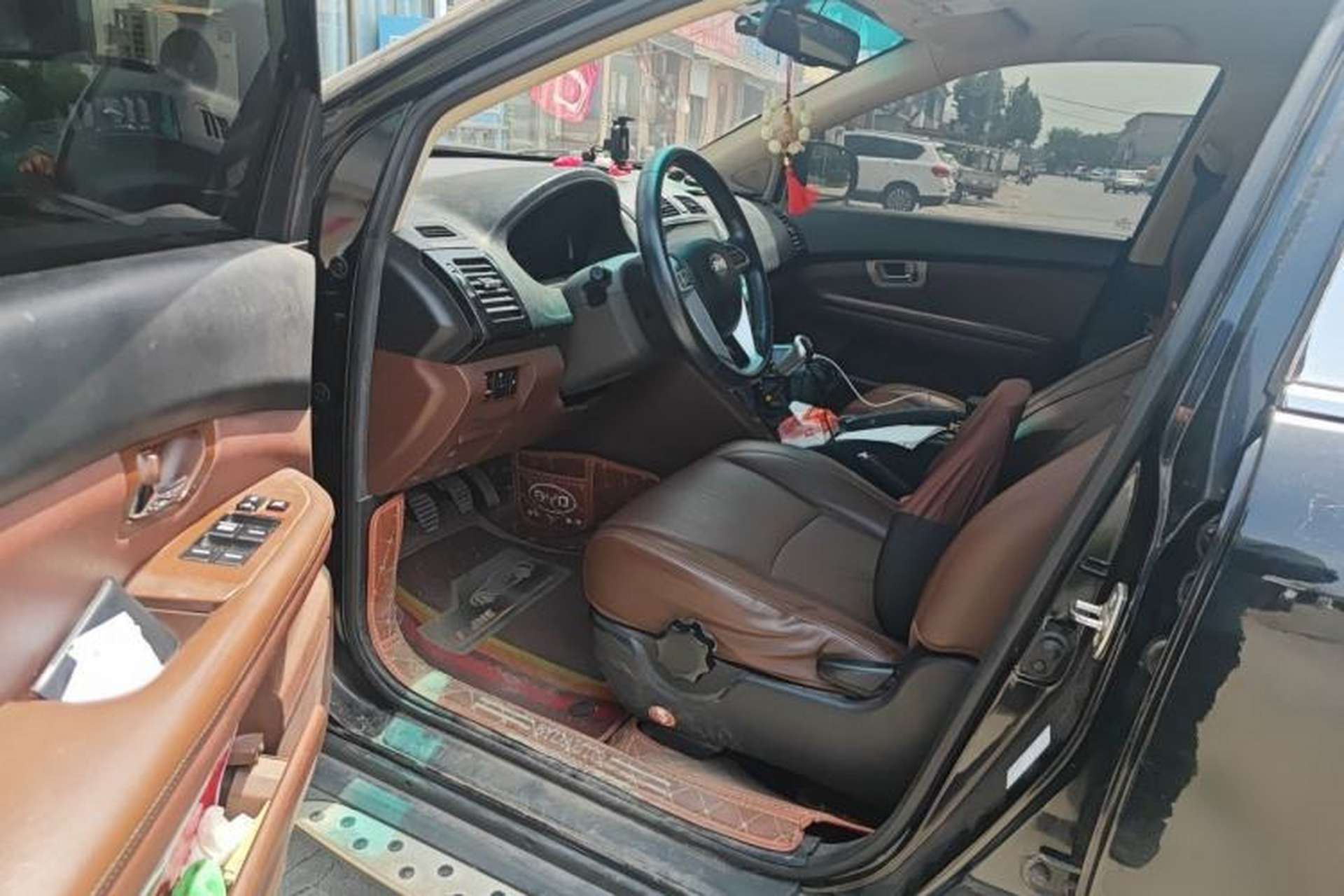 Used BYD S6 2014 2.0L Manual Luxury 5-Seater Driver Seat