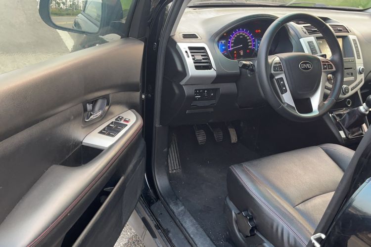Used BYD S6 2014 1.5TI Manual Luxury 7-Seater Driver Seat