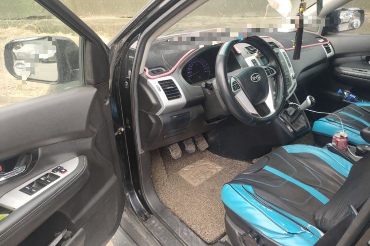 Used BYD S6 2014 2.0L Manual Luxury 5-Seater Driver Seat