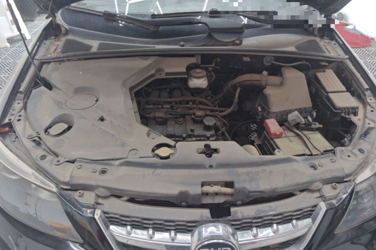 Used BYD S6 2014 2.0L Manual Luxury 5-Seater Engine Bay
