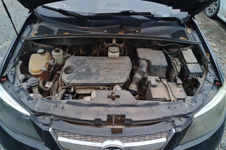Used BYD S6 2014 1.5TI Manual Luxury 7-Seater Engine Bay