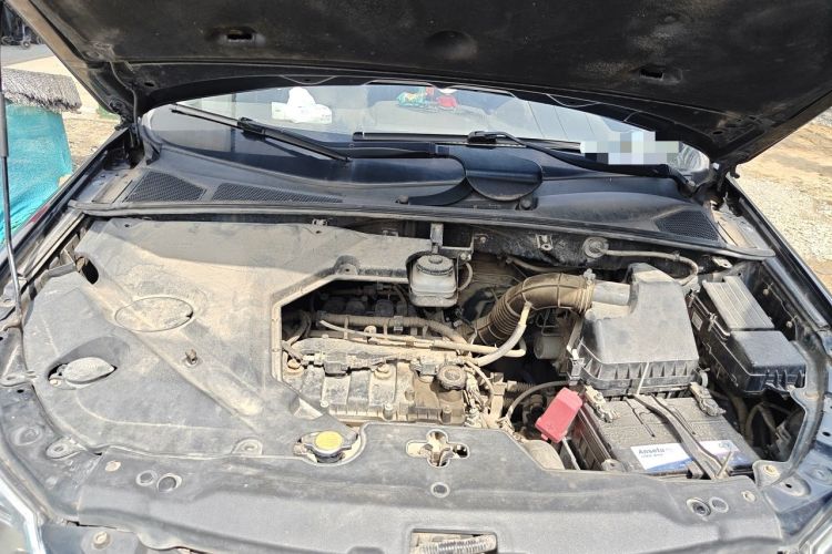 Used BYD S6 2014 2.0L Manual Luxury 5-Seater Engine Bay