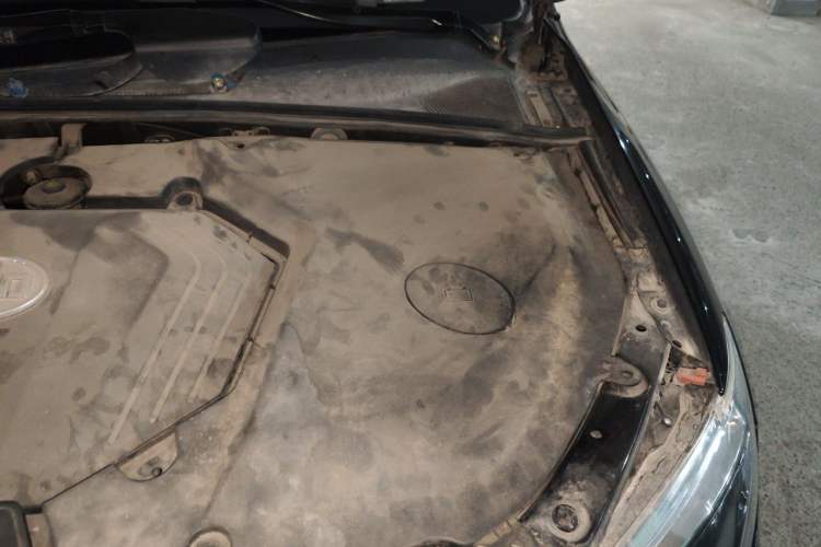 Used BYD S6 2014 2.0L Manual Luxury 5-Seater Engine Bay Left