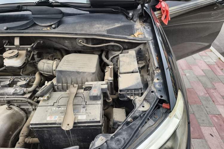 Used BYD S6 2014 2.4L Automatic Prestige 5-Seater Engine Bay Left
