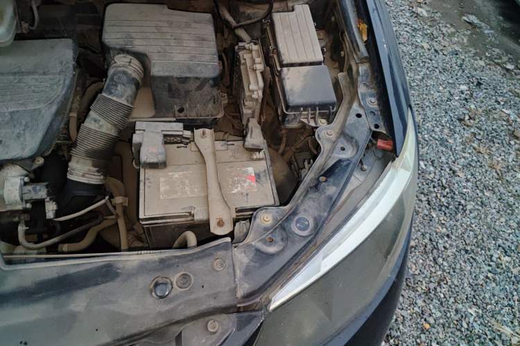 Used BYD S6 2014 1.5TI Manual Luxury 7-Seater Engine Bay Left