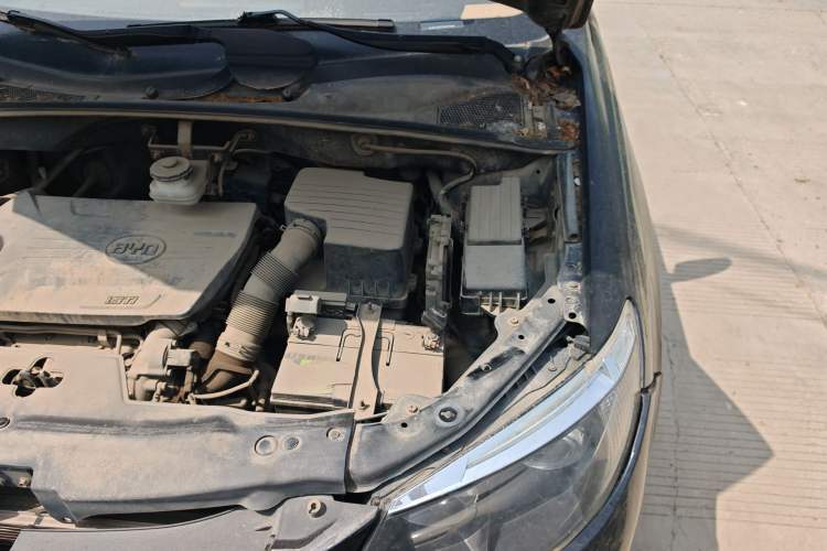 Used BYD S6 2014 1.5TI Manual Luxury 5-Seater Engine Bay Left