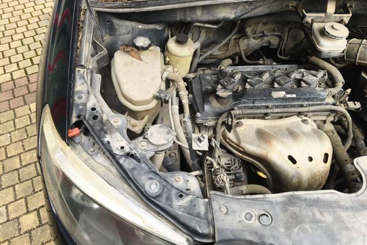 Used BYD S6 2014 2.4L Automatic Prestige 5-Seater Engine Bay Right