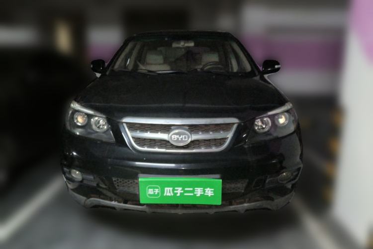 Used BYD S6 2014 2.0L Manual Luxury 5-Seater Front