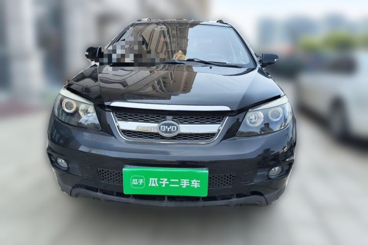 Used BYD S6 2014 1.5TI Manual Luxury 7-Seater Front