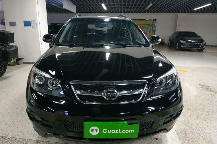 Used BYD S6 2014 2.0L Manual Luxury 5-Seater Front