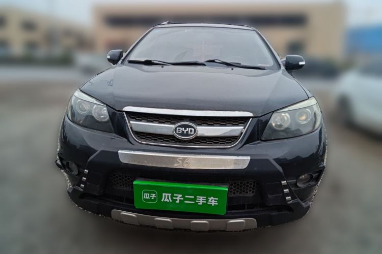 Used BYD S6 2014 1.5TI Manual Luxury 7-Seater Front