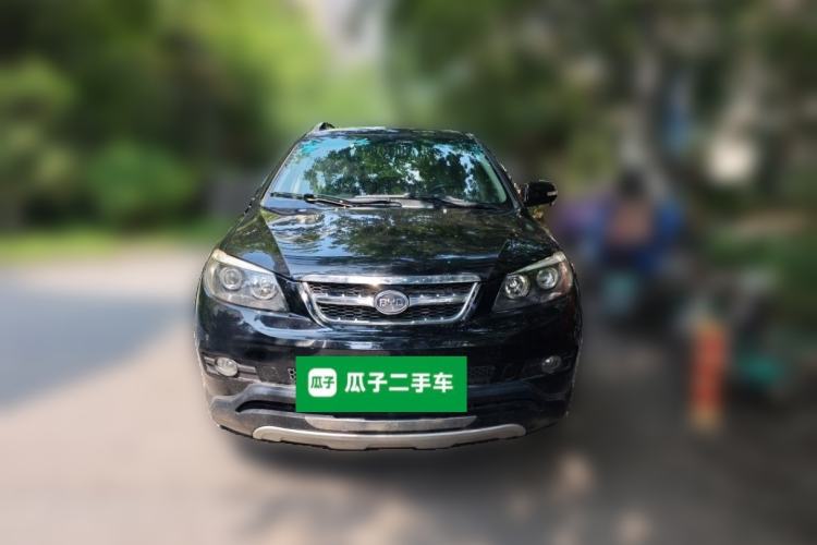 Used BYD S6 2014 2.4L Automatic Flagship 5-Seater Front
