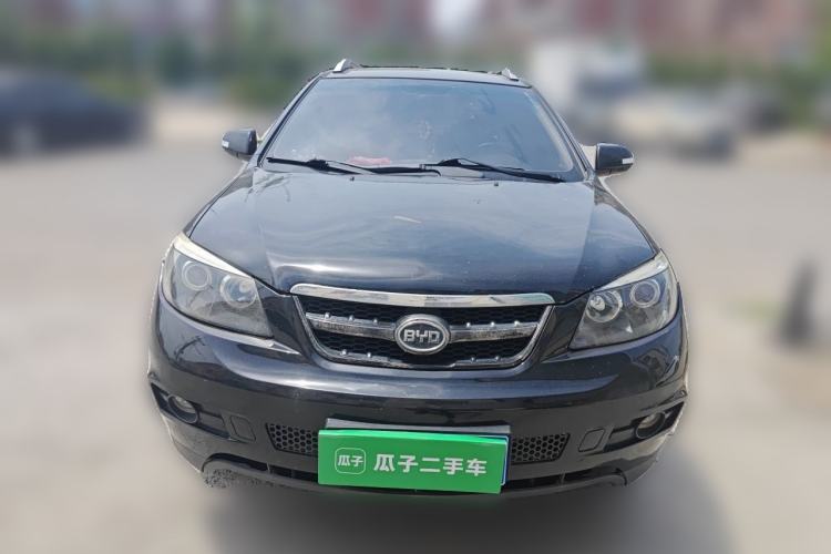 Used BYD S6 2014 2.0L Manual Luxury 5-Seater Front