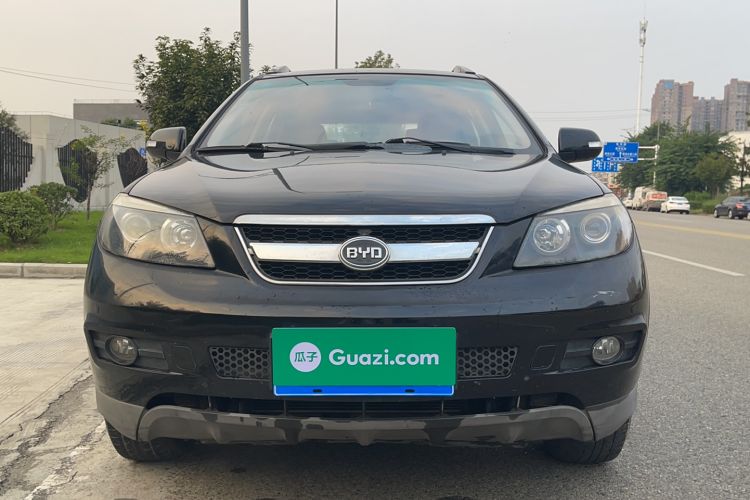 Used BYD S6 2014 1.5TI Manual Luxury 7-Seater Front
