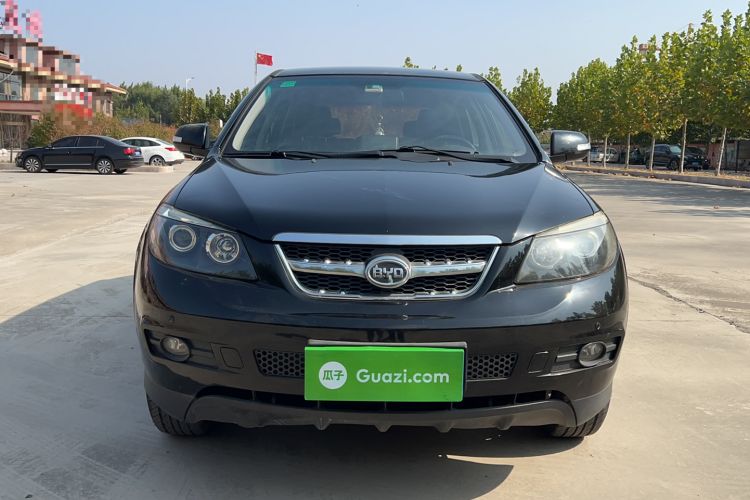 Used BYD S6 2014 2.0L Manual Luxury 5-Seater Front