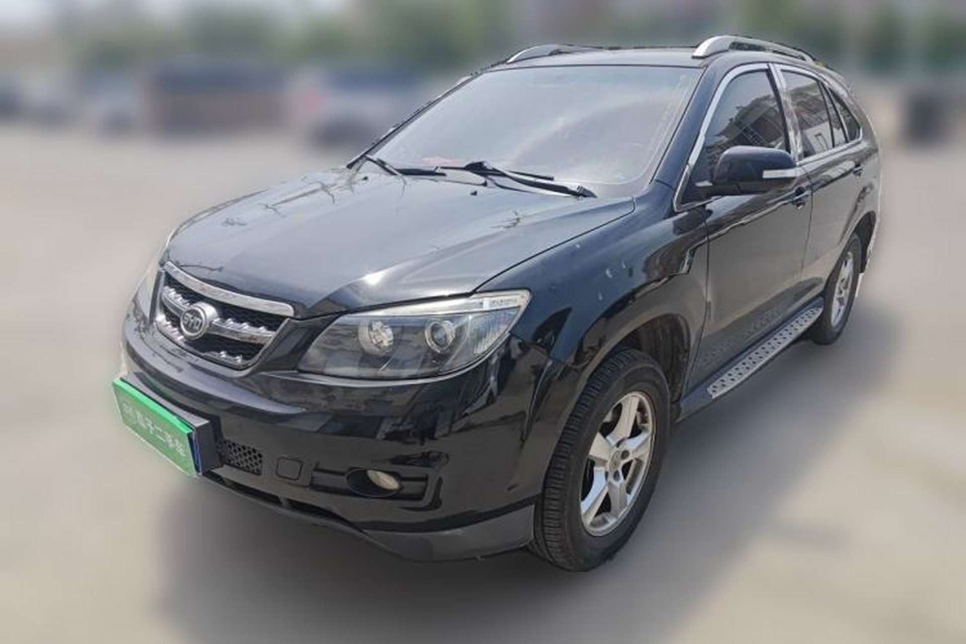 Used BYD S6 2014 2.0L Manual Luxury 5-Seater Front Left 45 Deg