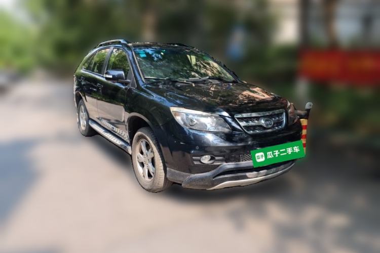 Used BYD S6 2014 2.4L Automatic Flagship 5-Seater Front Right 45 Deg