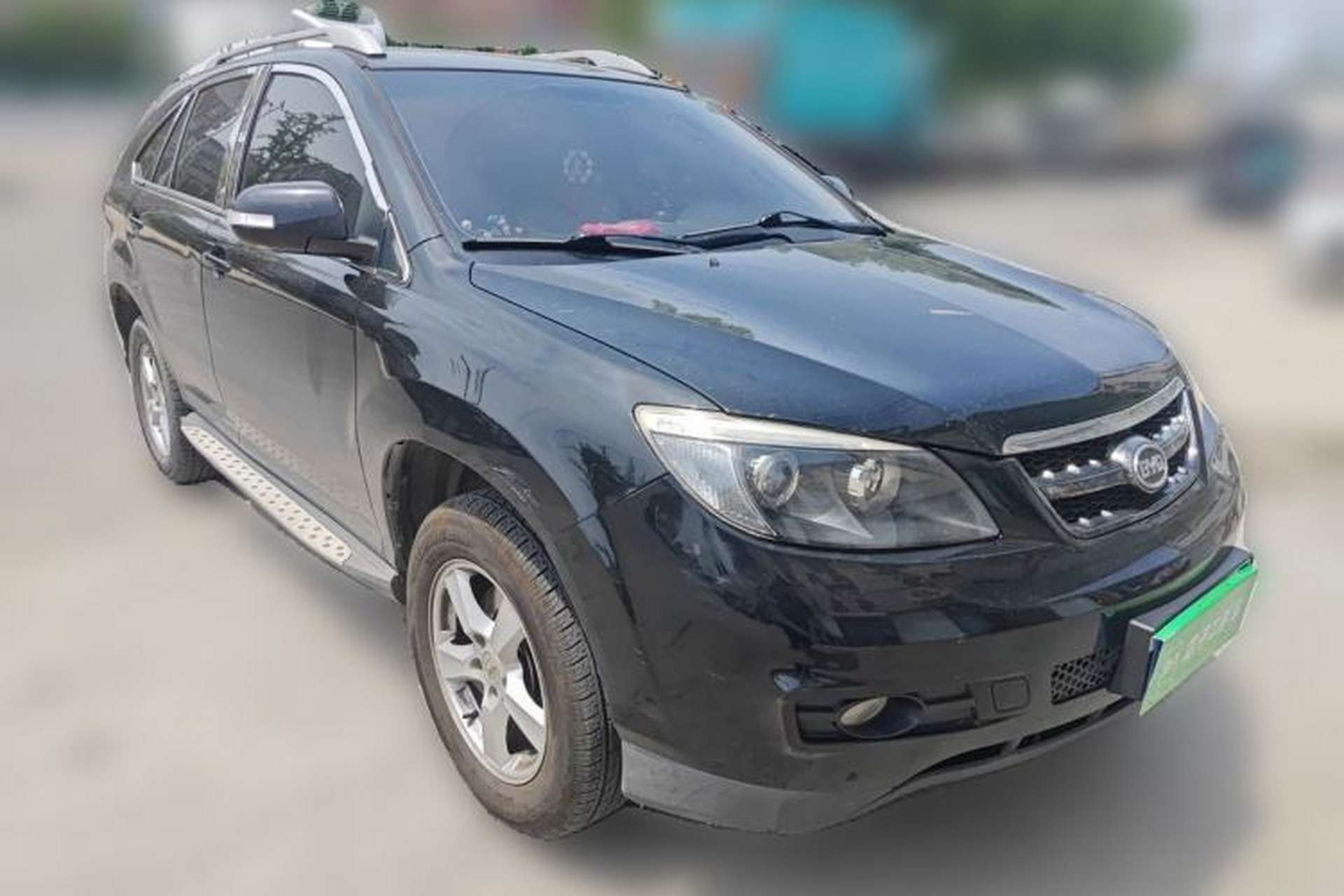 Used BYD S6 2014 2.0L Manual Luxury 5-Seater Front Right 45 Deg