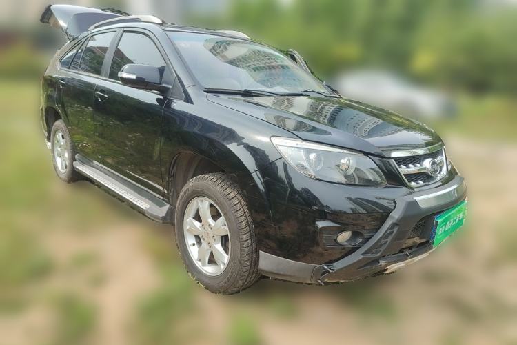 Used BYD S6 2014 2.0L Manual Luxury 5-Seater Front Right 45 Deg